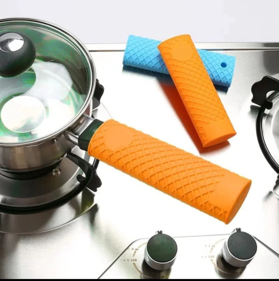 Silicone heat handle