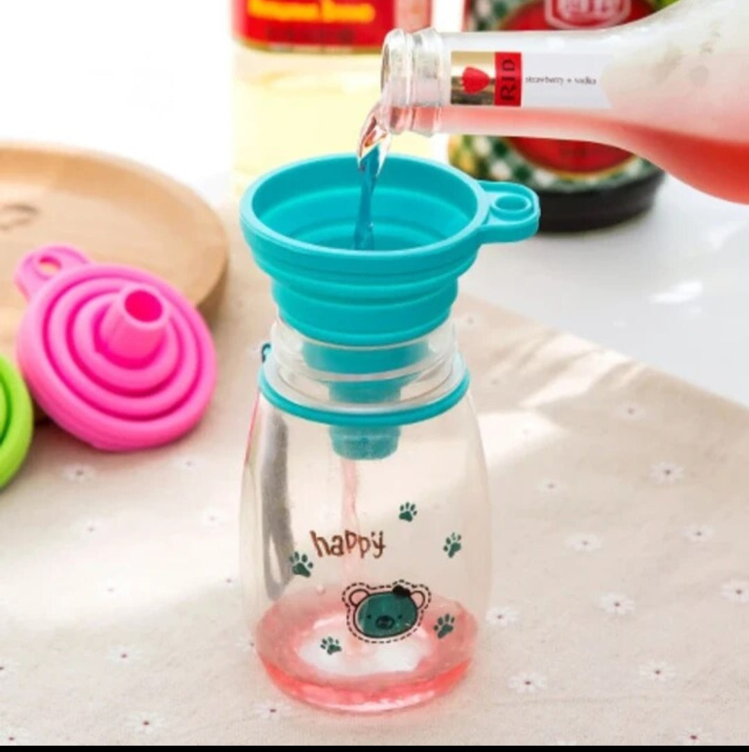 Foldable funnel