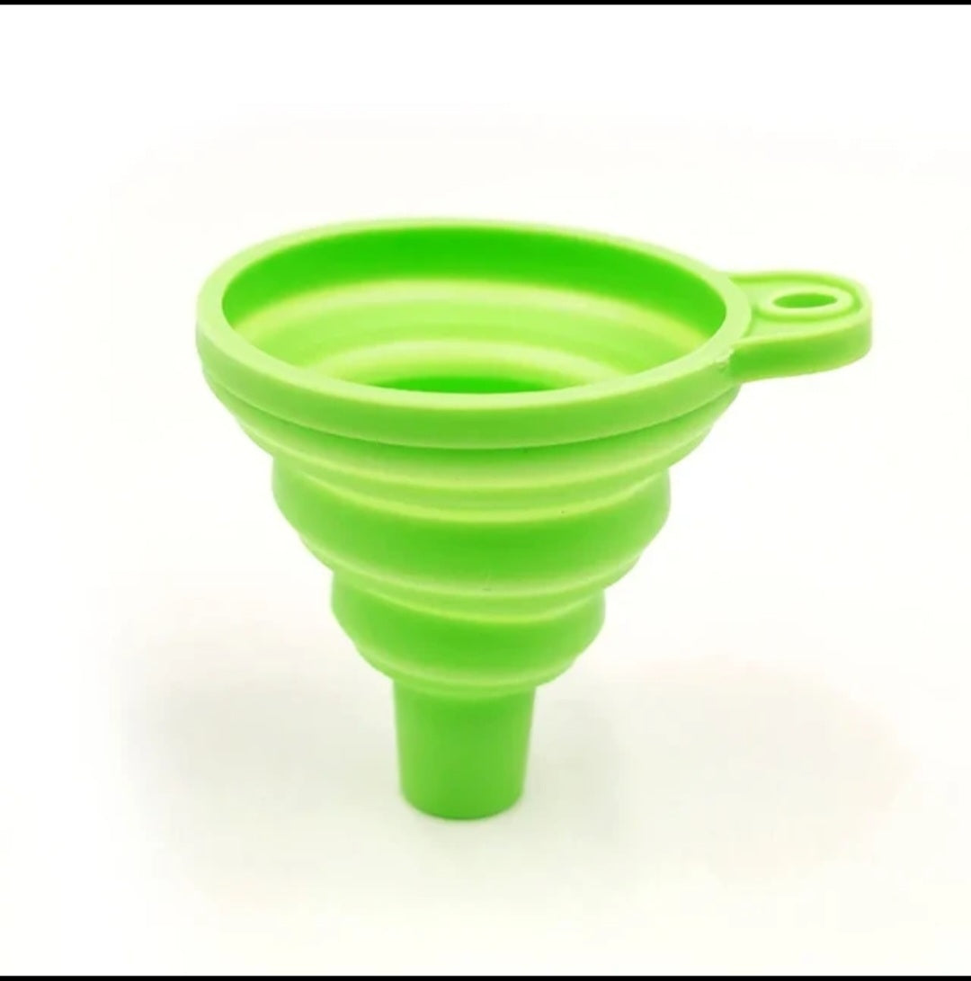 Foldable funnel